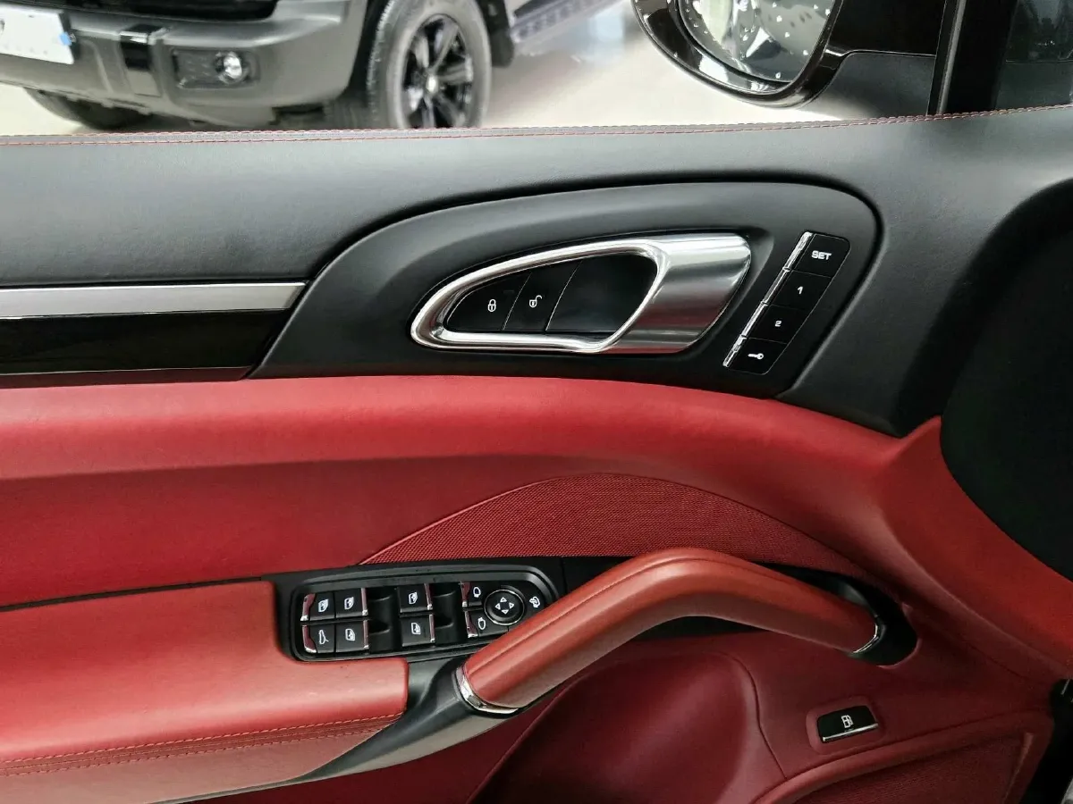 2016 Porsche Cayenne 3.0T 333HP V6 8AT PHEV,autocango,china used car exporter,china ev exporter,chinese used car exporter,chinese used ev exporter