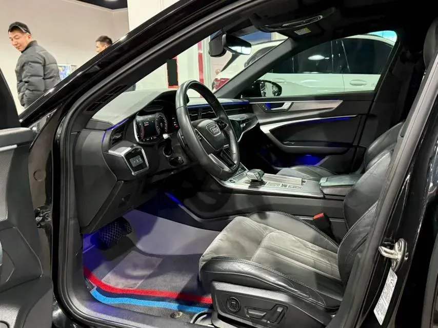 2019 Audi A6L 2.0T 190HP L4 7DCT,autocango,china used car exporter,china ev exporter,chinese used car exporter,chinese used ev exporter