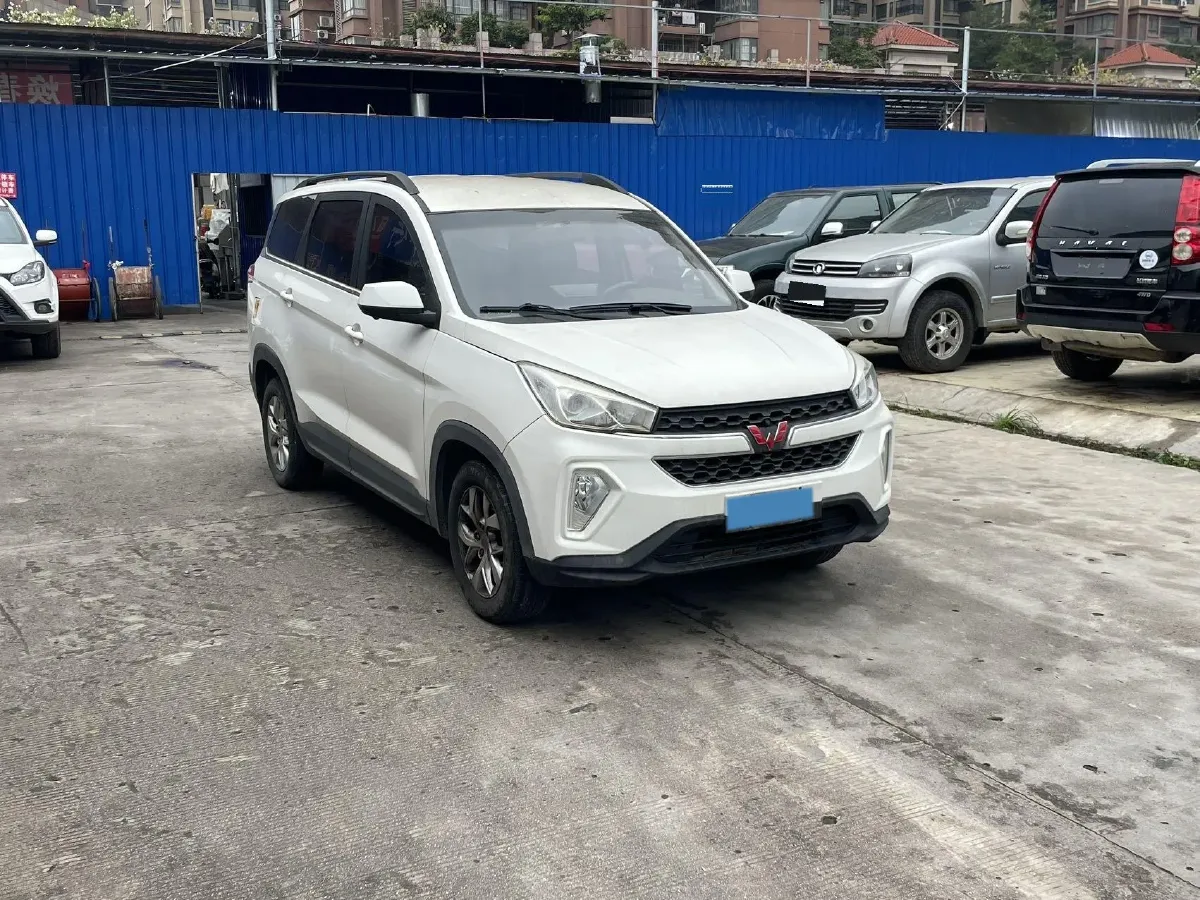2018 WuLing HongGuang S3 1.5L 112HP L4 6MT,autocango,china used car exporter,china ev exporter,chinese used car exporter,chinese used ev exporter