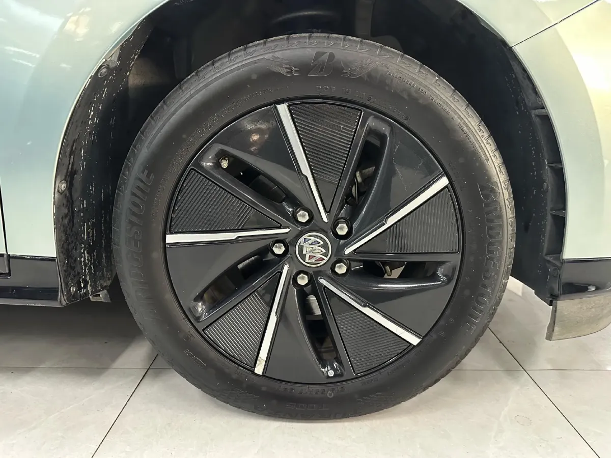 2022 Buick Velite 6 BEV 61.1KWH,autocango,china used car exporter,china ev exporter,chinese used car exporter,chinese used ev exporter