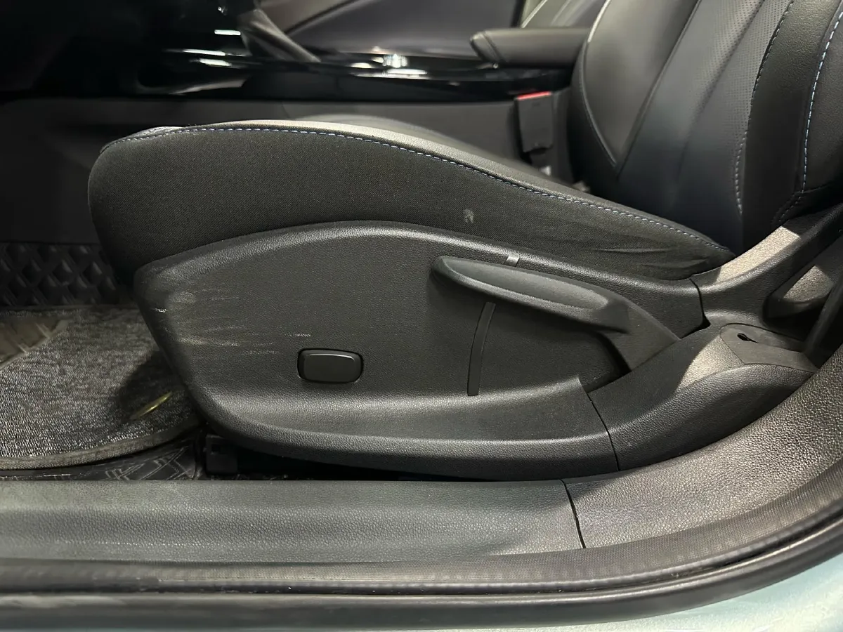 2022 Buick Velite 6 BEV 61.1KWH,autocango,china used car exporter,china ev exporter,chinese used car exporter,chinese used ev exporter