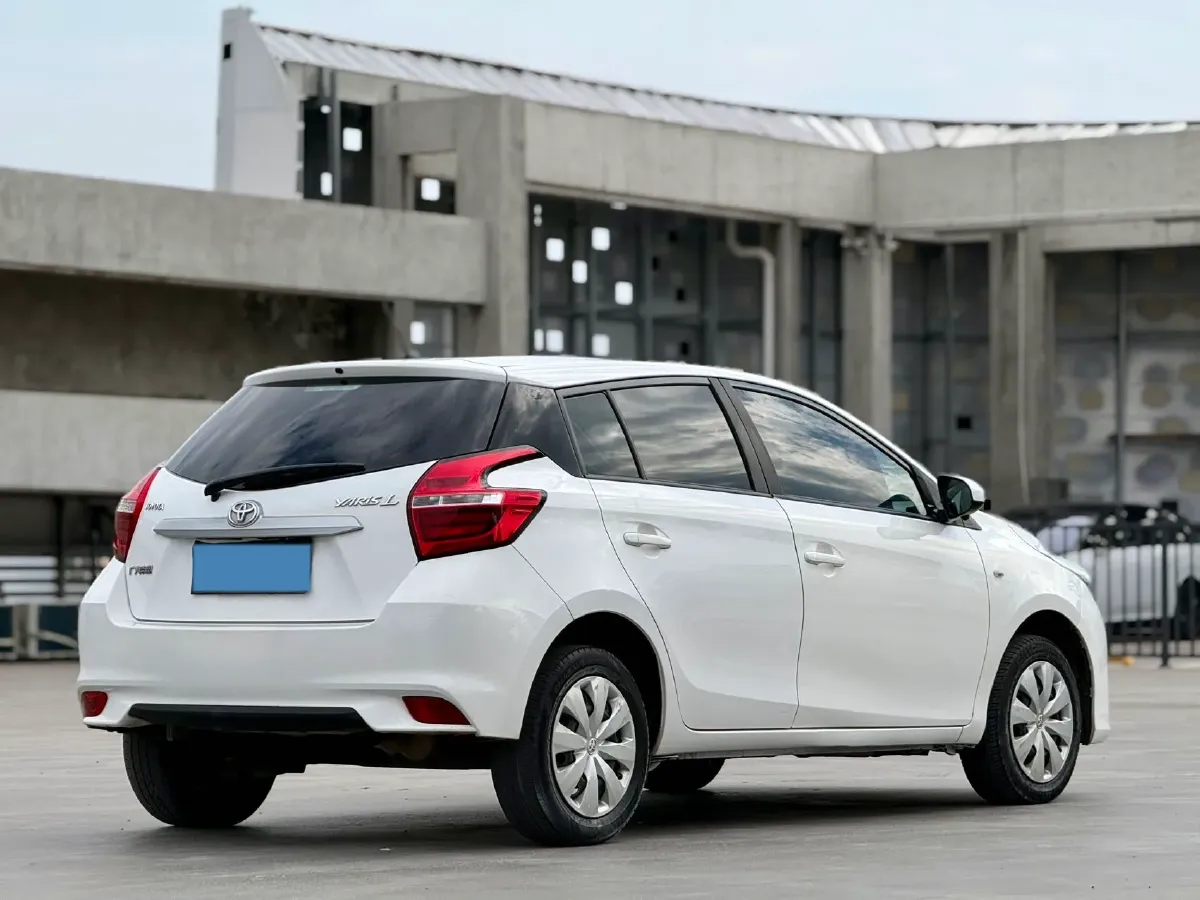 2017 Toyota Yaris L 1.5L 107HP L4 CVT,autocango,china used car exporter,china ev exporter,chinese used car exporter,chinese used ev exporter