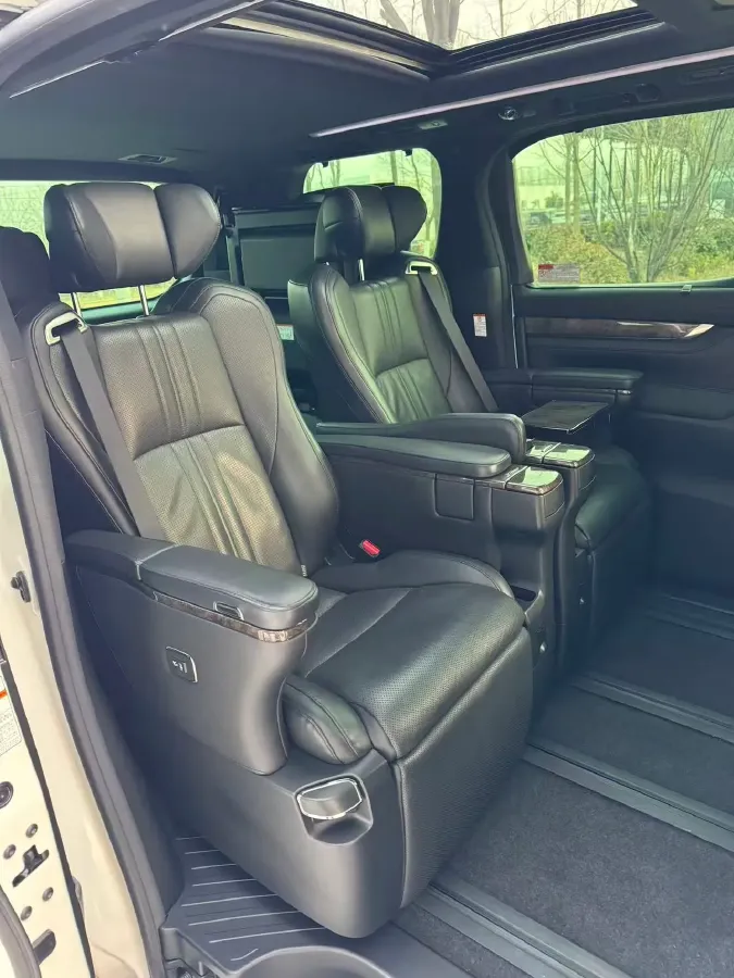 2021 Toyota Alphard 2.5L 117HP L4 E-CVT Hybrid,autocango,china used car exporter,china ev exporter,chinese used car exporter,chinese used ev exporter