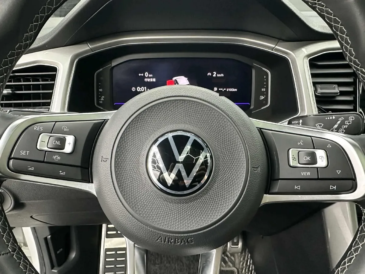 2022 Volkswagen T-Roc 1.4T 150HP L4 7DCT,autocango,china used car exporter,china ev exporter,chinese used car exporter,chinese used ev exporter