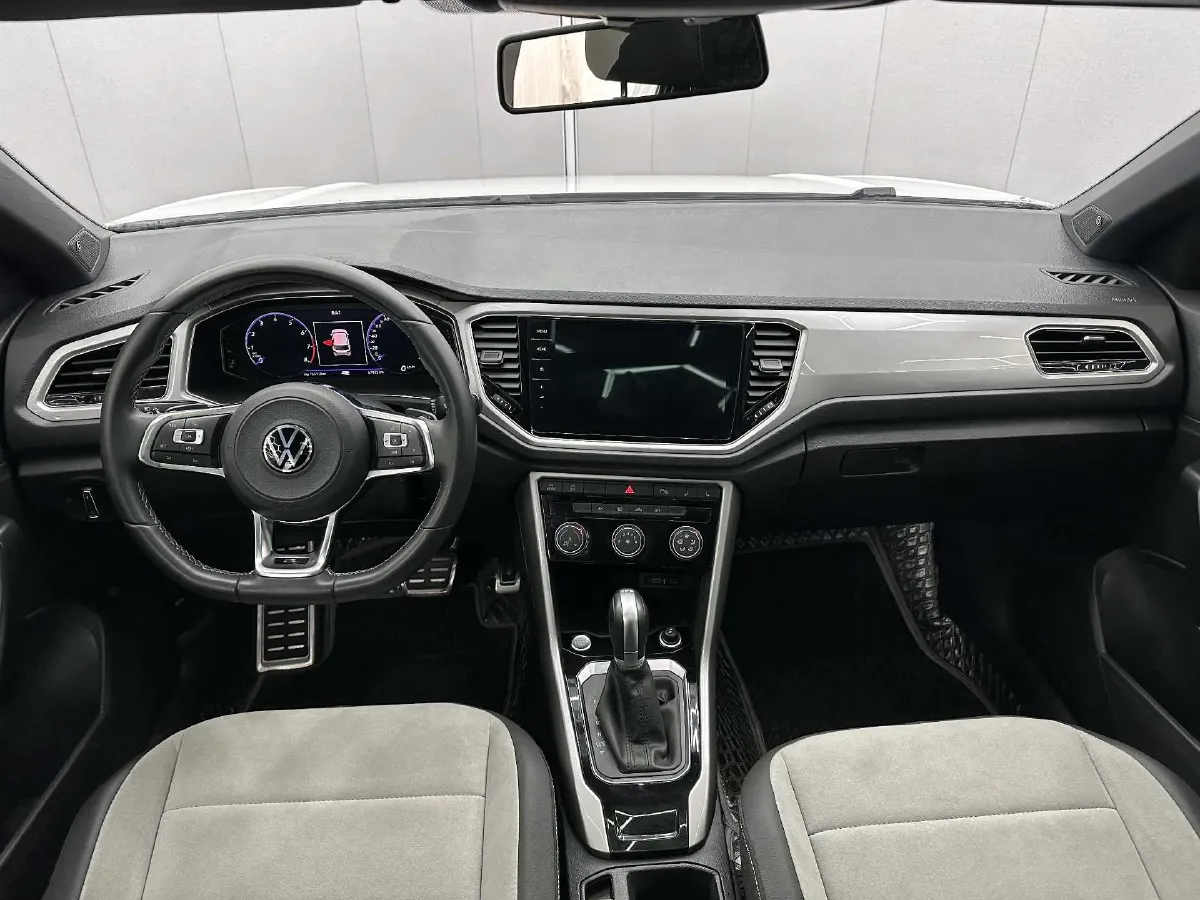 2022 Volkswagen T-Roc 1.4T 150HP L4 7DCT,autocango,china used car exporter,china ev exporter,chinese used car exporter,chinese used ev exporter