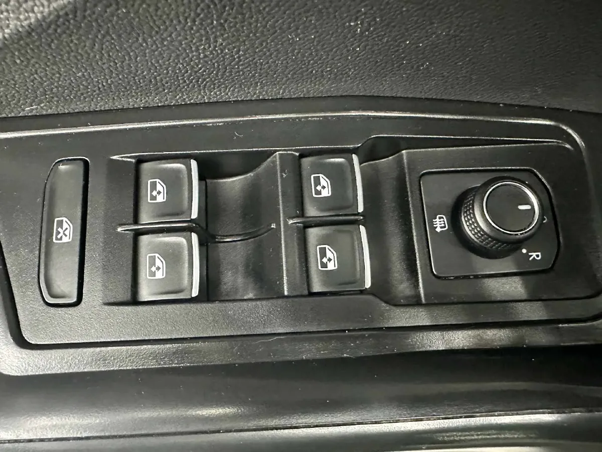 2022 Volkswagen T-Roc 1.4T 150HP L4 7DCT,autocango,china used car exporter,china ev exporter,chinese used car exporter,chinese used ev exporter