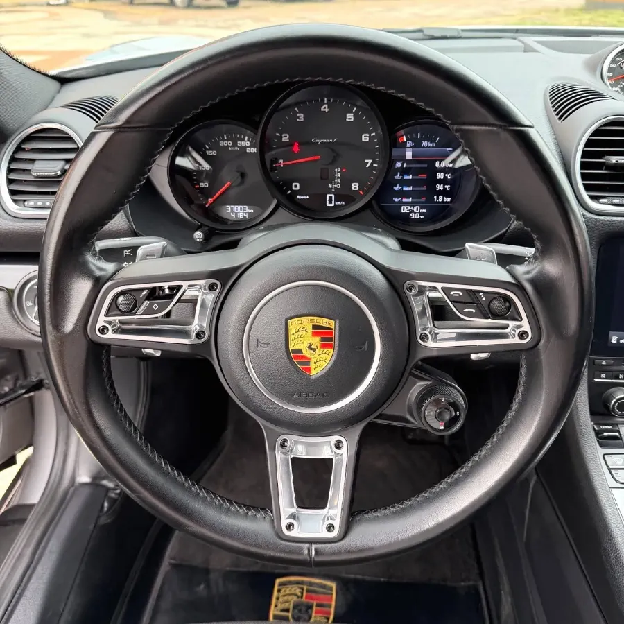 2022 Porsche 718 2.0T 300HP H4 7DCT,autocango,china used car exporter,china ev exporter,chinese used car exporter,chinese used ev exporter