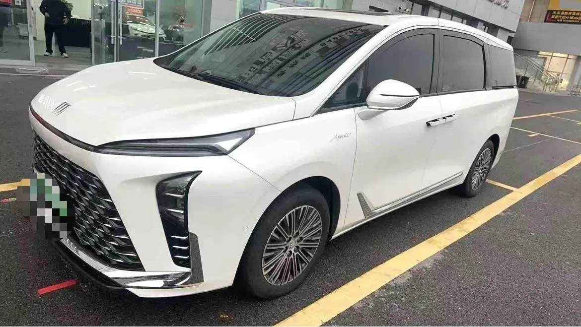 2024 Buick GL8 1.5T 180HP L4 2DHT PHEV 24.4KWH,autocango,china used car exporter,china ev exporter,chinese used car exporter,chinese used ev exporter