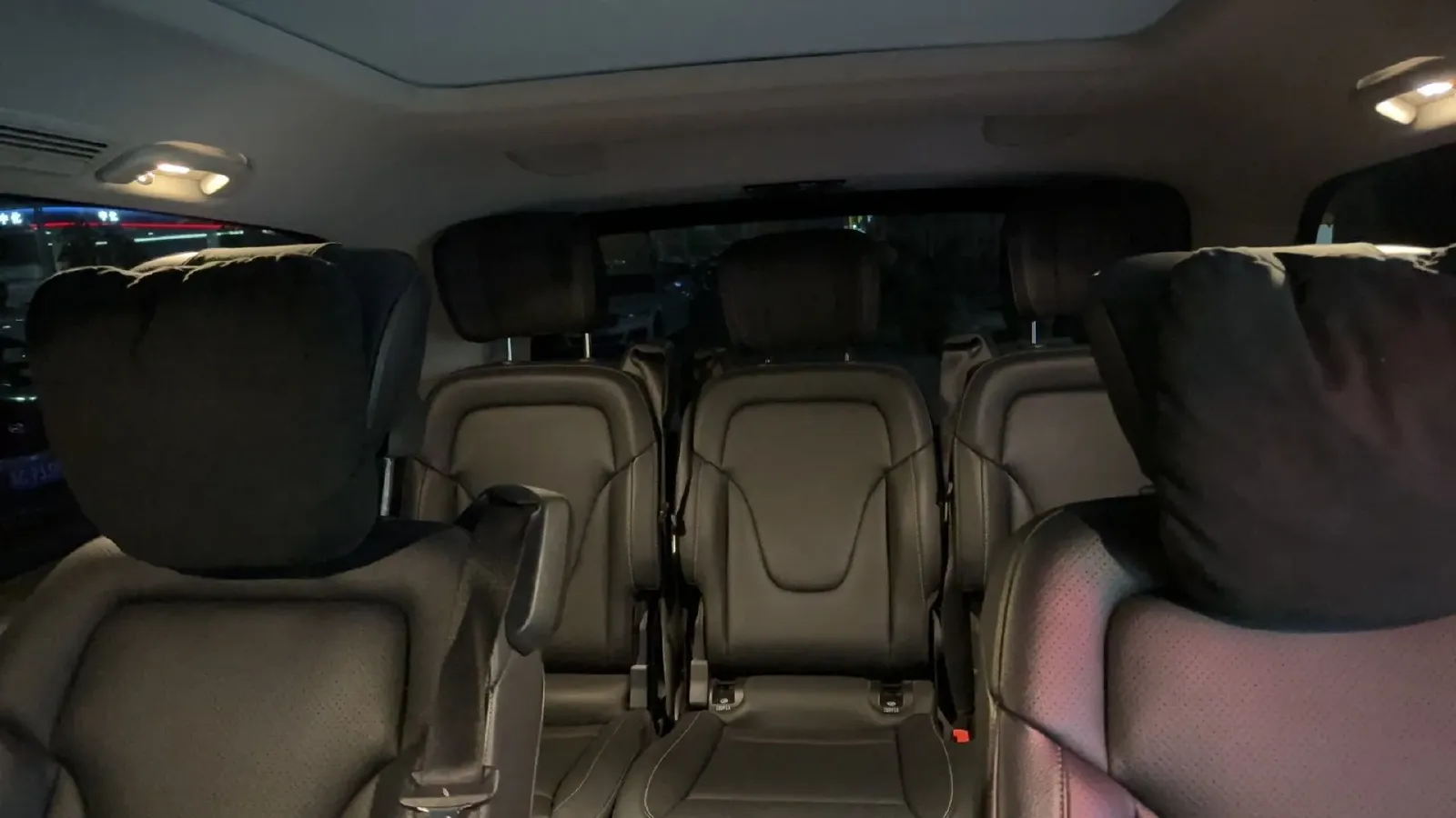 2020 Mercedes-Benz V Class 2.0T 211HP L4 9AT,autocango,china used car exporter,china ev exporter,chinese used car exporter,chinese used ev exporter