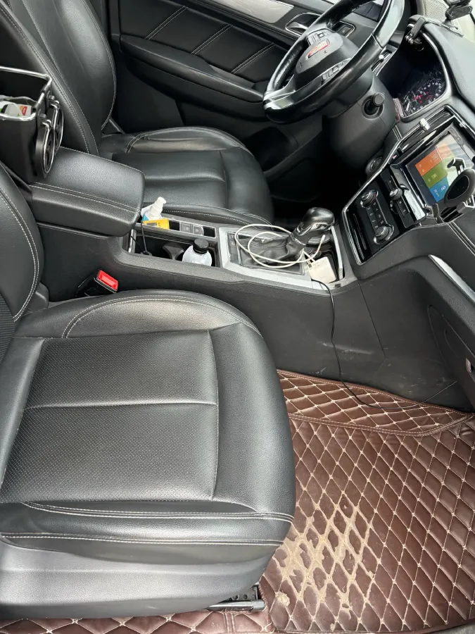 2017 Roewe RX5 1.5T 169HP L4 7DCT,autocango,china used car exporter,china ev exporter,chinese used car exporter,chinese used ev exporter