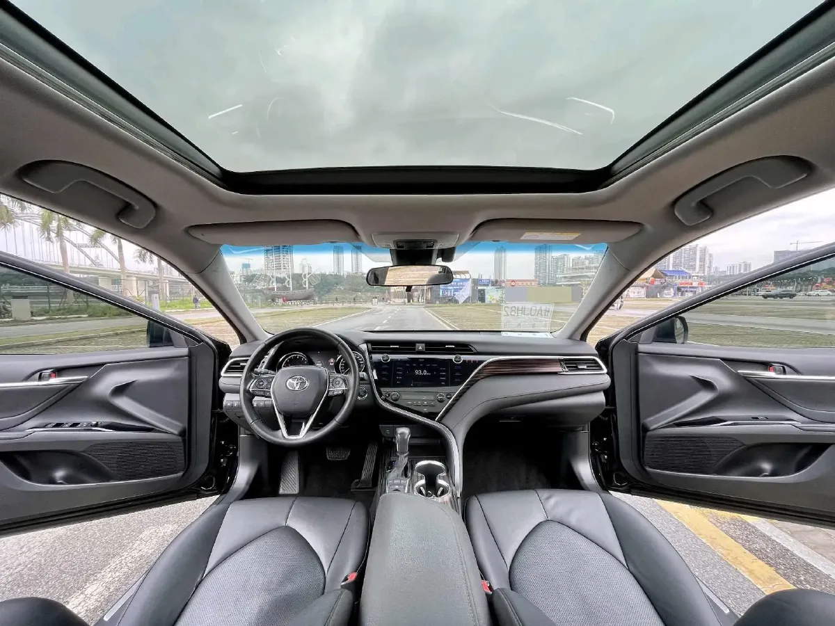 2019 Toyota Camry 2.5L 209HP L4 8AT,autocango,china used car exporter,china ev exporter,chinese used car exporter,chinese used ev exporter