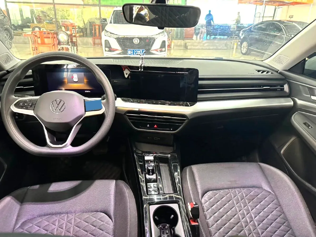 2024 Volkswagen Lamando 1.2T 116HP L4 7DCT,autocango,china used car exporter,china ev exporter,chinese used car exporter,chinese used ev exporter