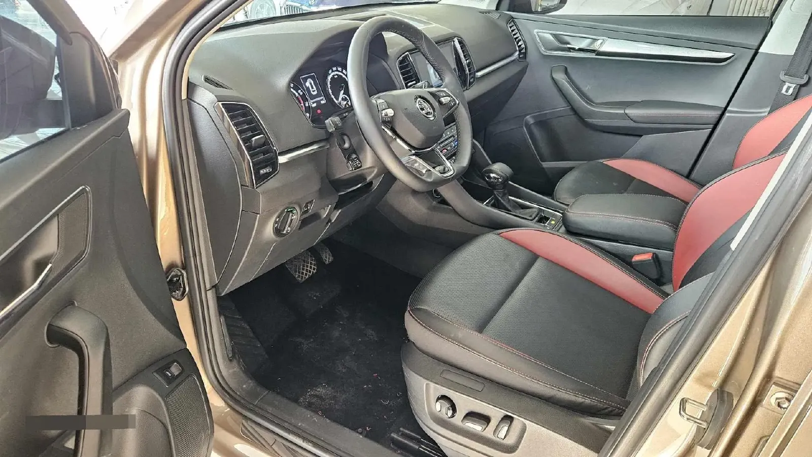 2021 Skoda Karoq 1.4T 150HP L4 7DCT,autocango,china used car exporter,china ev exporter,chinese used car exporter,chinese used ev exporter