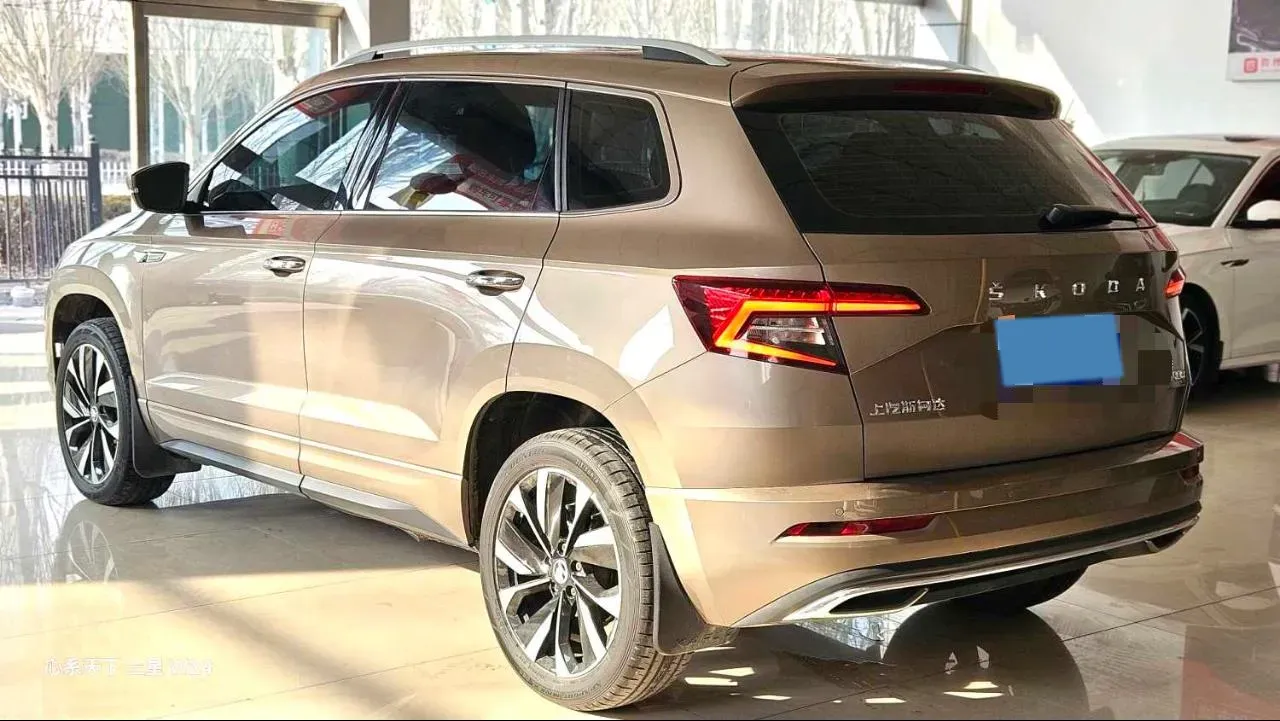 2021 Skoda Karoq 1.4T 150HP L4 7DCT,autocango,china used car exporter,china ev exporter,chinese used car exporter,chinese used ev exporter