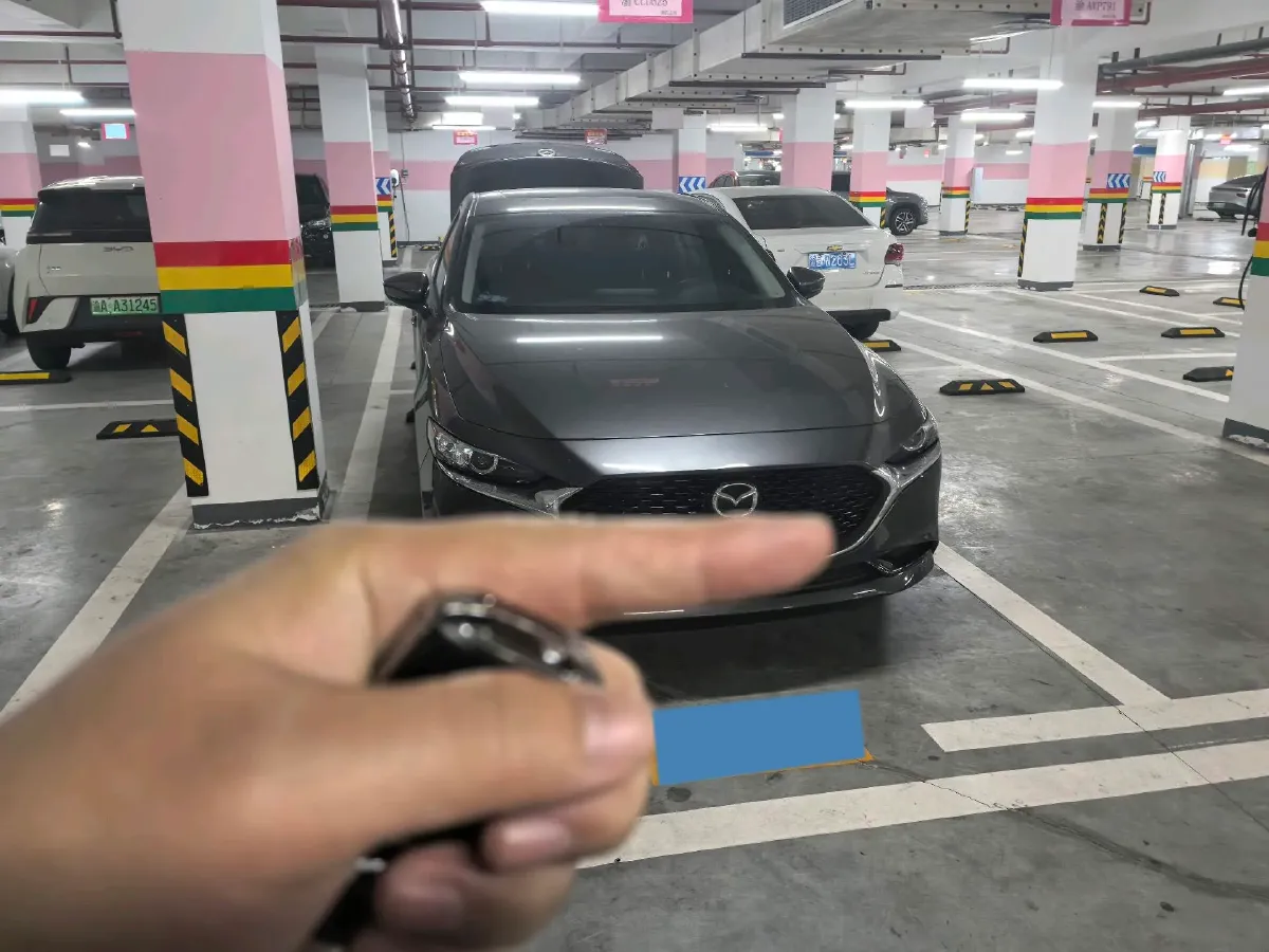 2023 Mazda 3 Axela 2.0L 158HP L4 6AT,autocango,china used car exporter,china ev exporter,chinese used car exporter,chinese used ev exporter