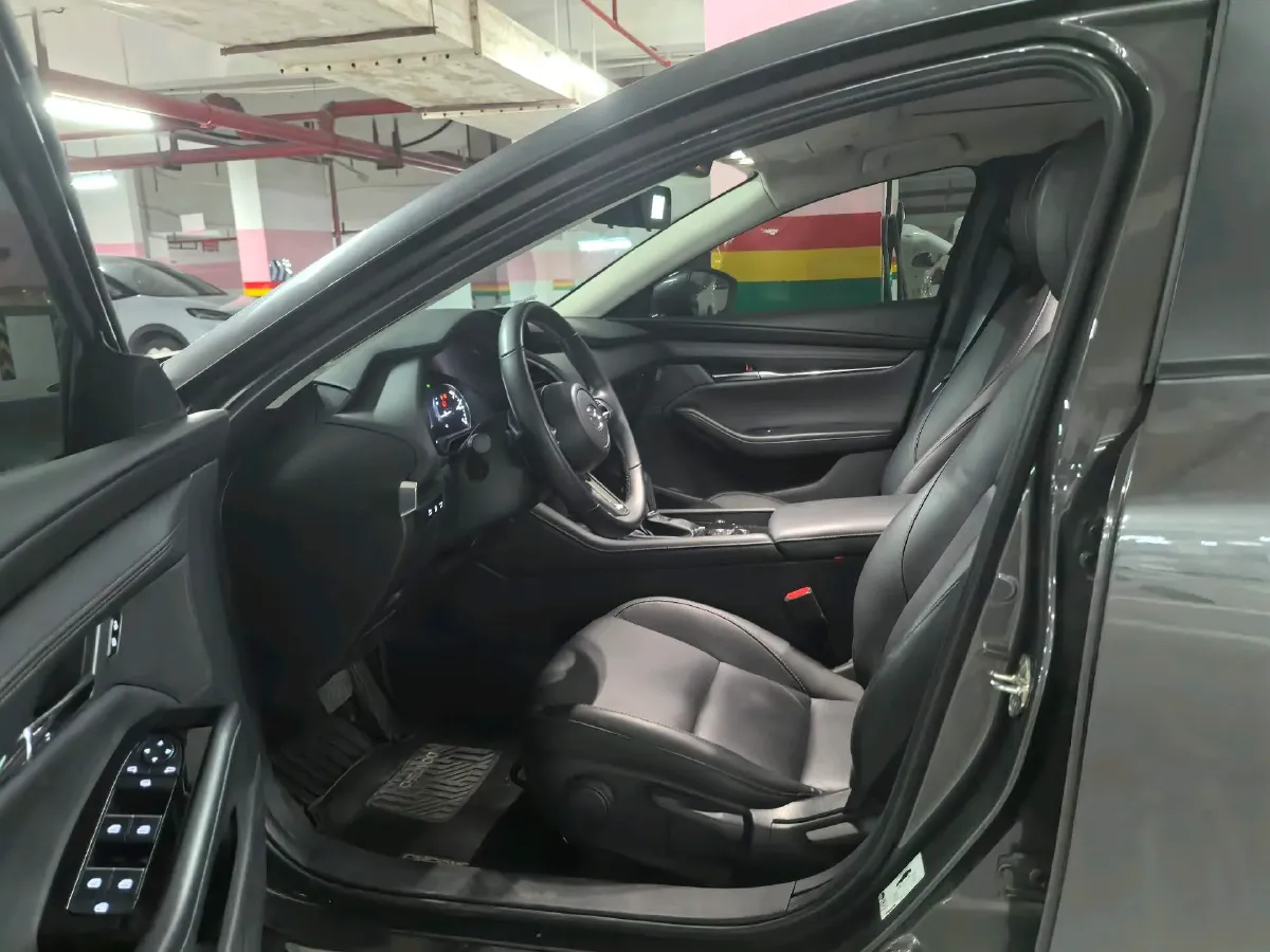 2023 Mazda 3 Axela 2.0L 158HP L4 6AT,autocango,china used car exporter,china ev exporter,chinese used car exporter,chinese used ev exporter