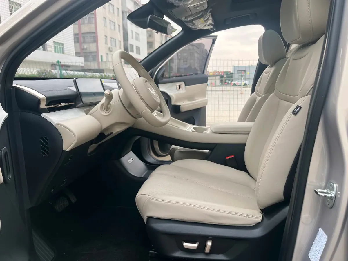 2024 WuLing XingGuangS 1.5L 106HP L4 E-CVT PHEV 20.5KWH,autocango,china used car exporter,china ev exporter,chinese used car exporter,chinese used ev exporter