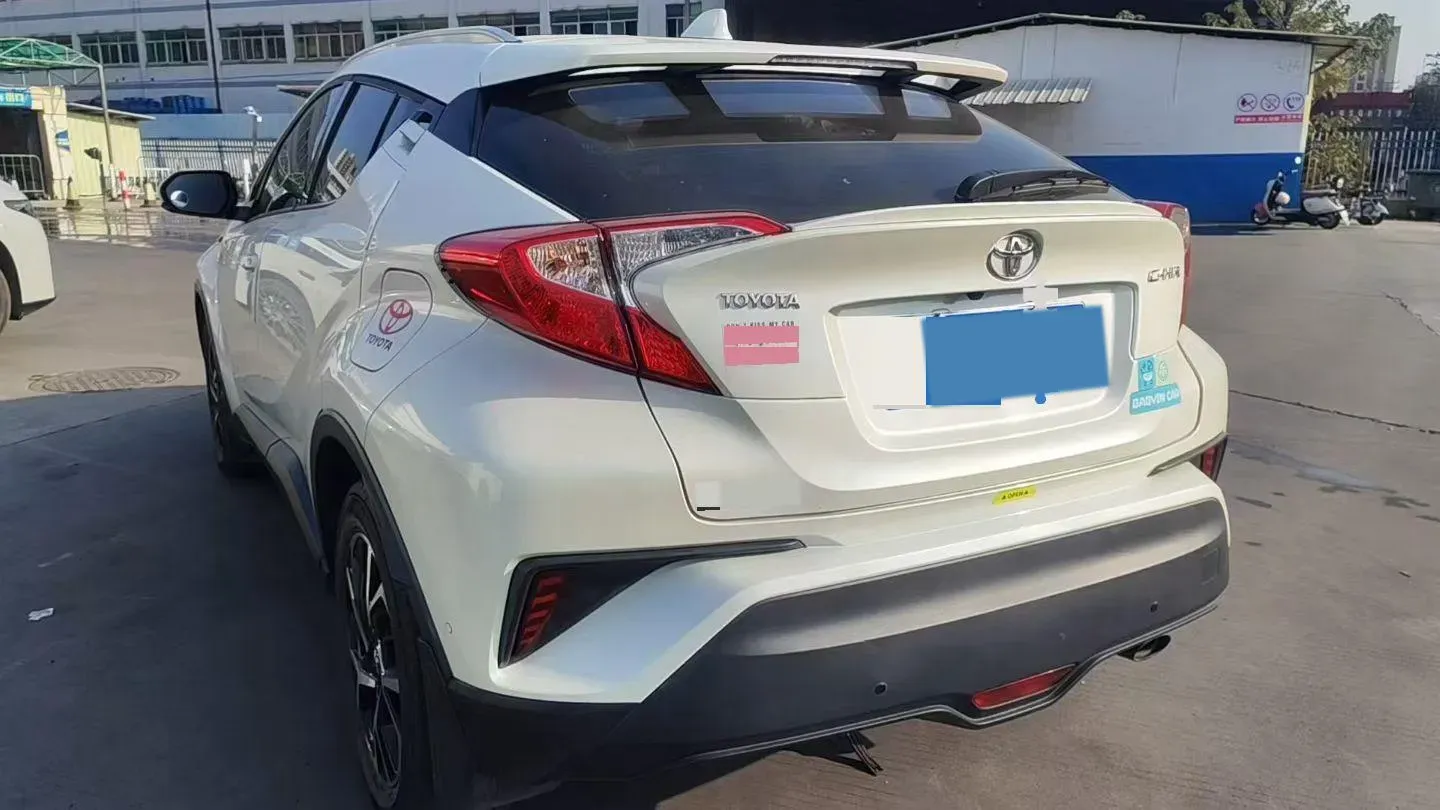 2020 Toyota C-HR 2.0L 171HP L4 CVT,autocango,china used car exporter,china ev exporter,chinese used car exporter,chinese used ev exporter