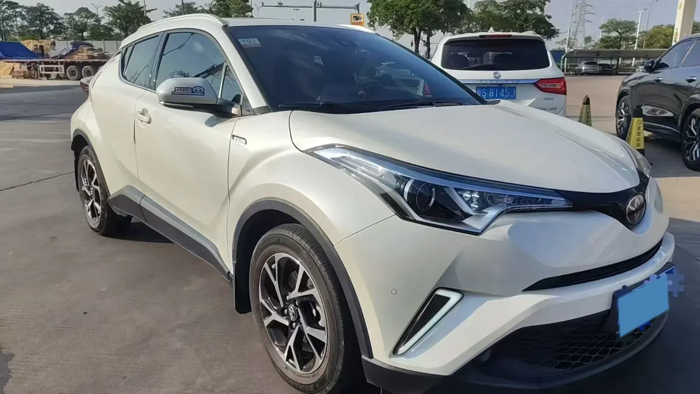 2020 Toyota C-HR 2.0L 171HP L4 CVT,autocango,china used car exporter,china ev exporter,chinese used car exporter,chinese used ev exporter