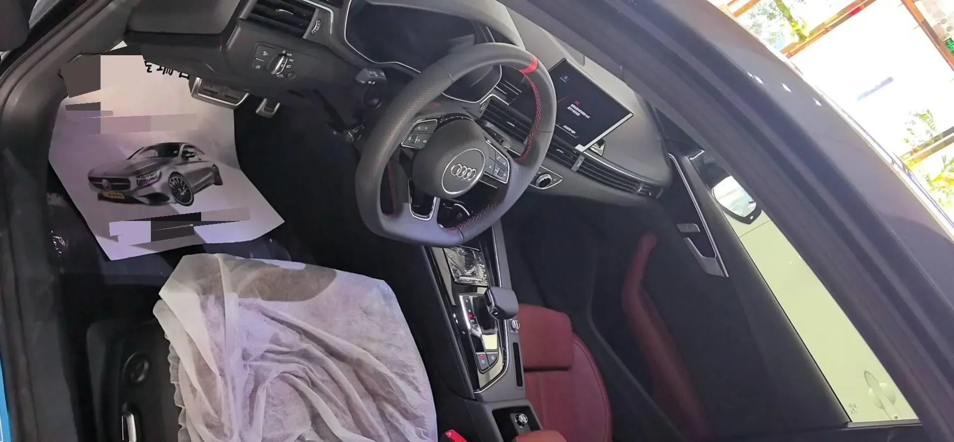 2025 Audi A4L 2.0T 190HP L4 7DCT,autocango,china used car exporter,china ev exporter,chinese used car exporter,chinese used ev exporter