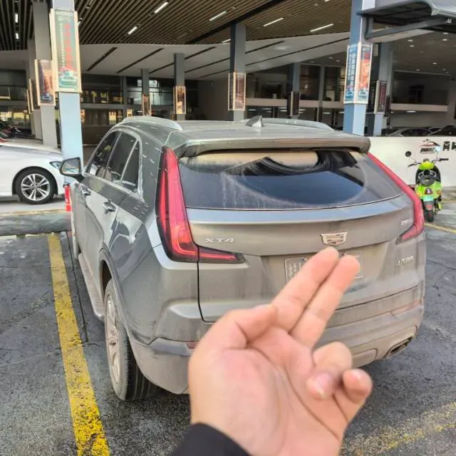 2018 Cadillac XT4 2.0T 241HP L4 9AT,autocango,china used car exporter,china ev exporter,chinese used car exporter,chinese used ev exporter