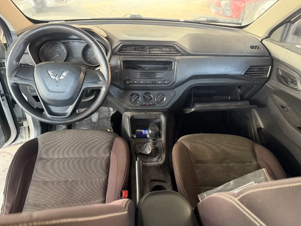 2019 WuLing HongGuang 1.5L 105HP L4 5MT,autocango,china used car exporter,china ev exporter,chinese used car exporter,chinese used ev exporter