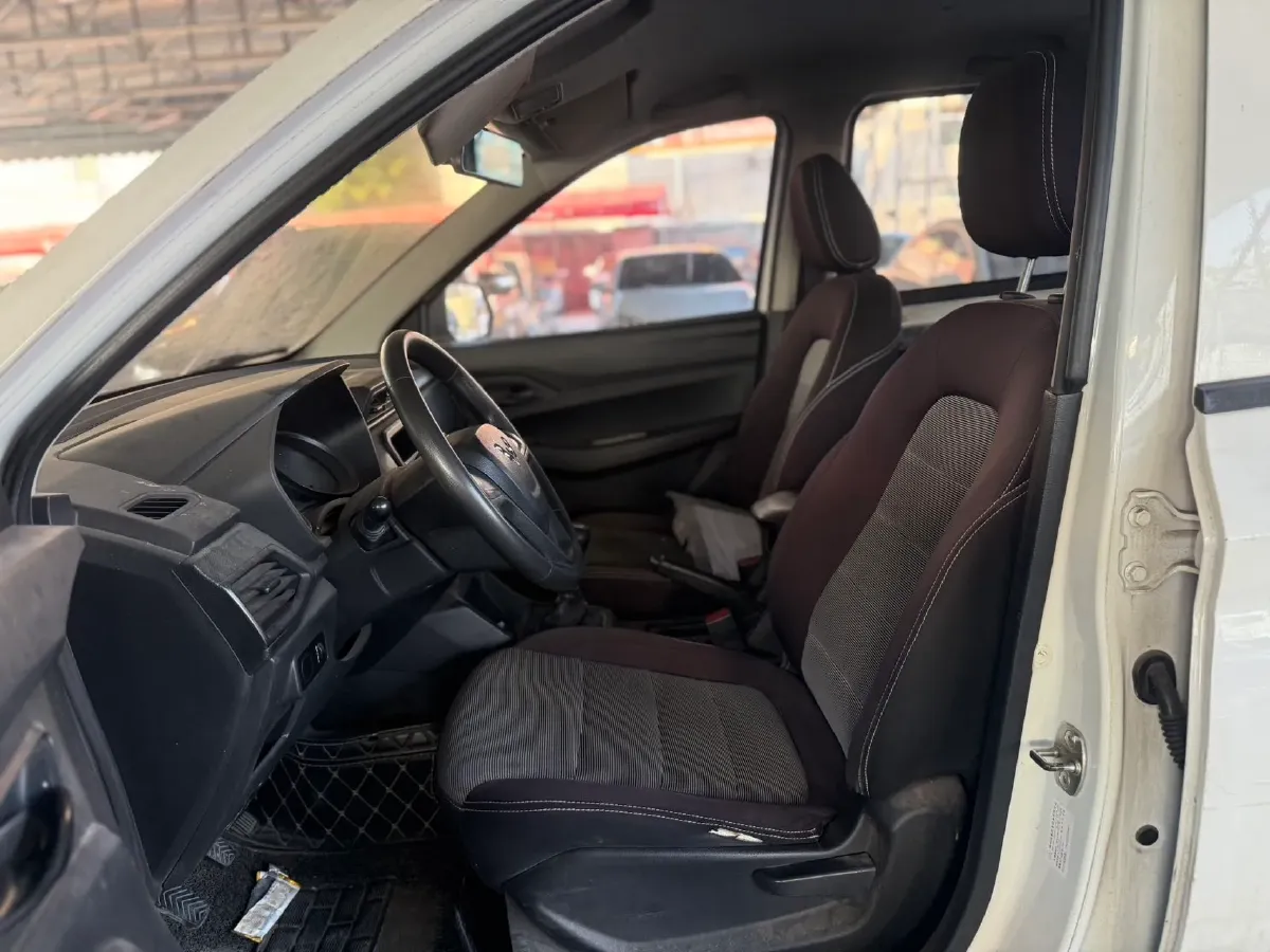 2019 WuLing HongGuang 1.5L 105HP L4 5MT,autocango,china used car exporter,china ev exporter,chinese used car exporter,chinese used ev exporter