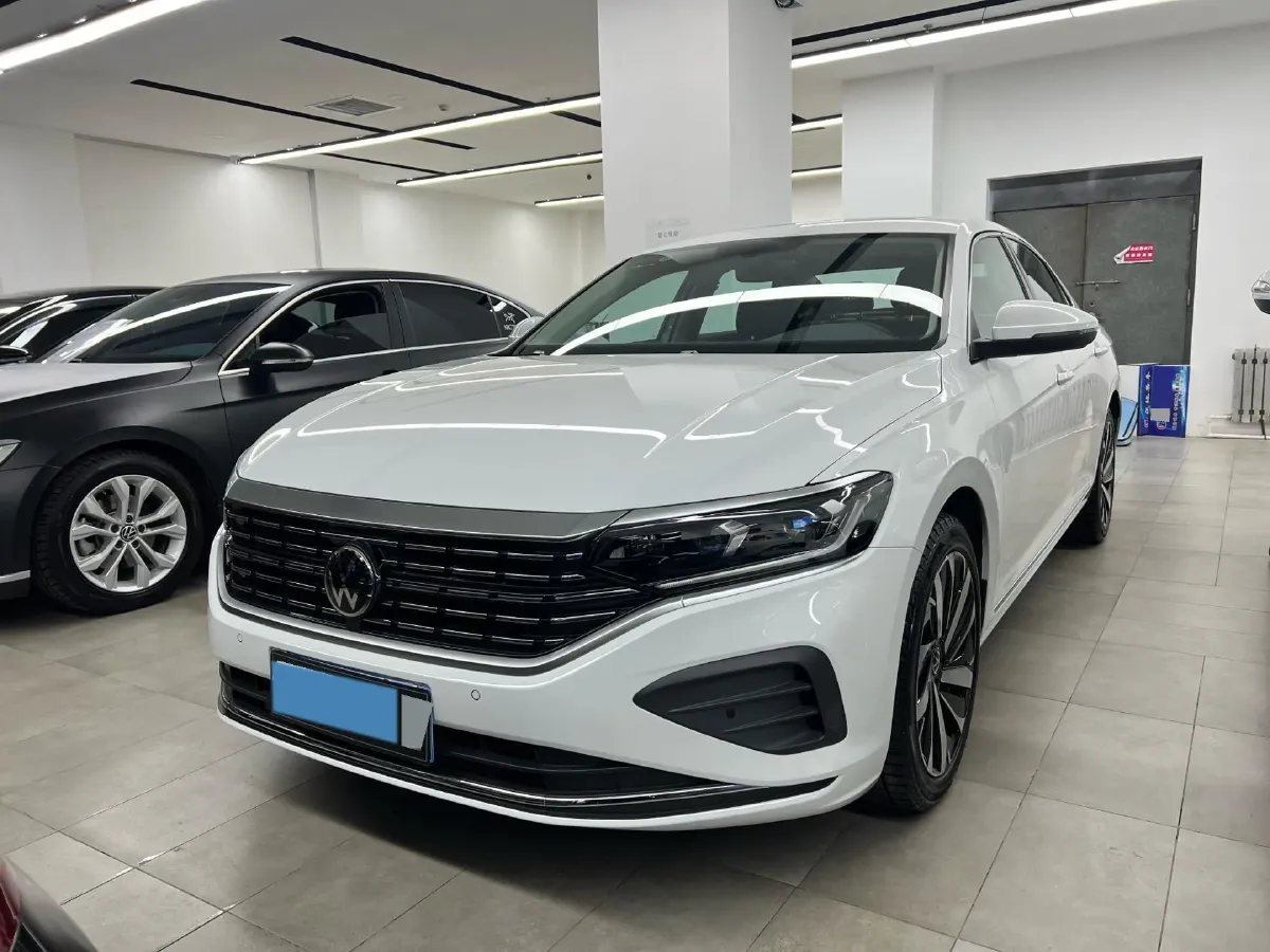 2025 Volkswagen Passat 2.0T 186HP L4 7DCT,autocango,china used car exporter,china ev exporter,chinese used car exporter,chinese used ev exporter