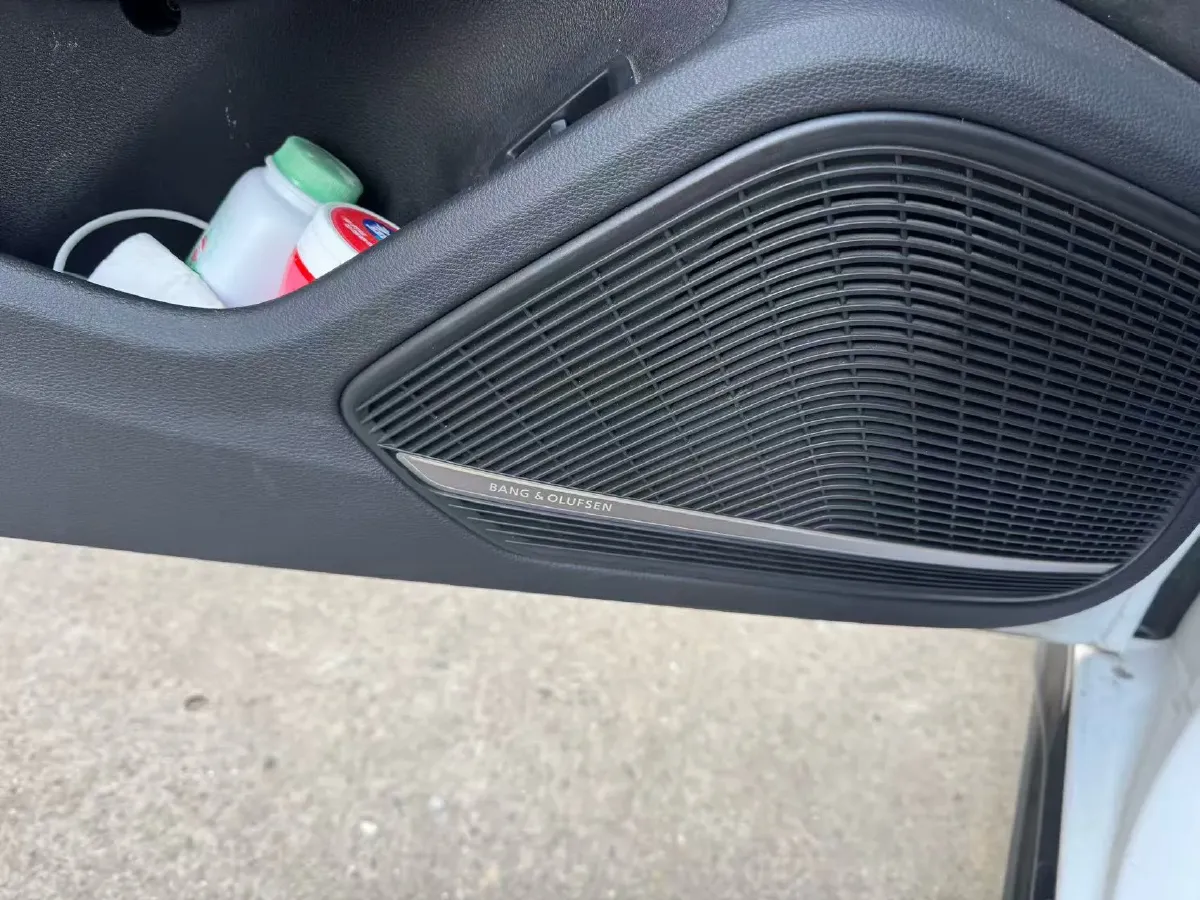 2023 Audi A4L 2.0T 245HP L4 7DCT,autocango,china used car exporter,china ev exporter,chinese used car exporter,chinese used ev exporter