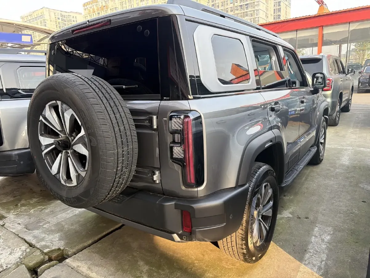 2024 Beijing BJ40 2.0T 245HP L4 8AT,autocango,china used car exporter,china ev exporter,chinese used car exporter,chinese used ev exporter
