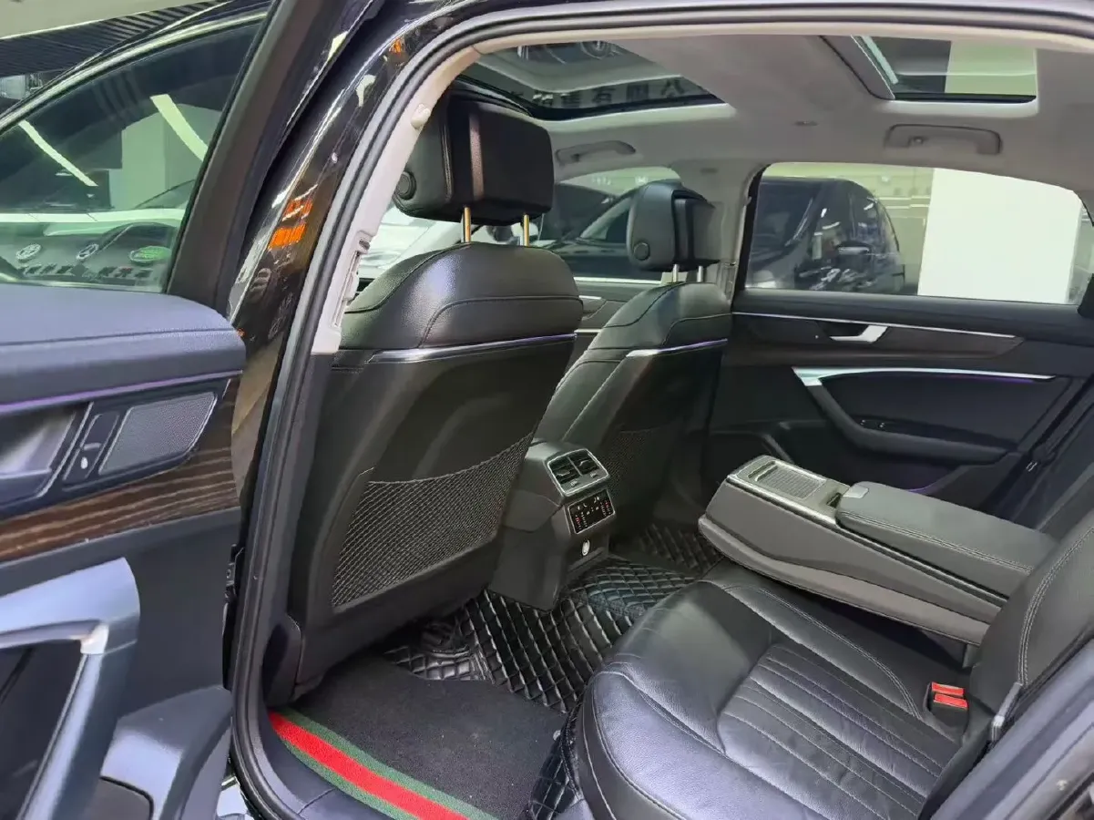 2019 Mercedes-Benz E Class 1.5T 184HP L4 9AT,autocango,china used car exporter,china ev exporter,chinese used car exporter,chinese used ev exporter