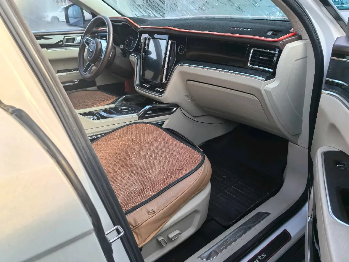 2017 Zotye T700 1.8T 177HP L4 6DCT,autocango,china used car exporter,china ev exporter,chinese used car exporter,chinese used ev exporter