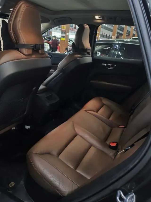 2019 Jeep Wrangler 2.0T 266HP L4 8AT,autocango,china used car exporter,china ev exporter,chinese used car exporter,chinese used ev exporter