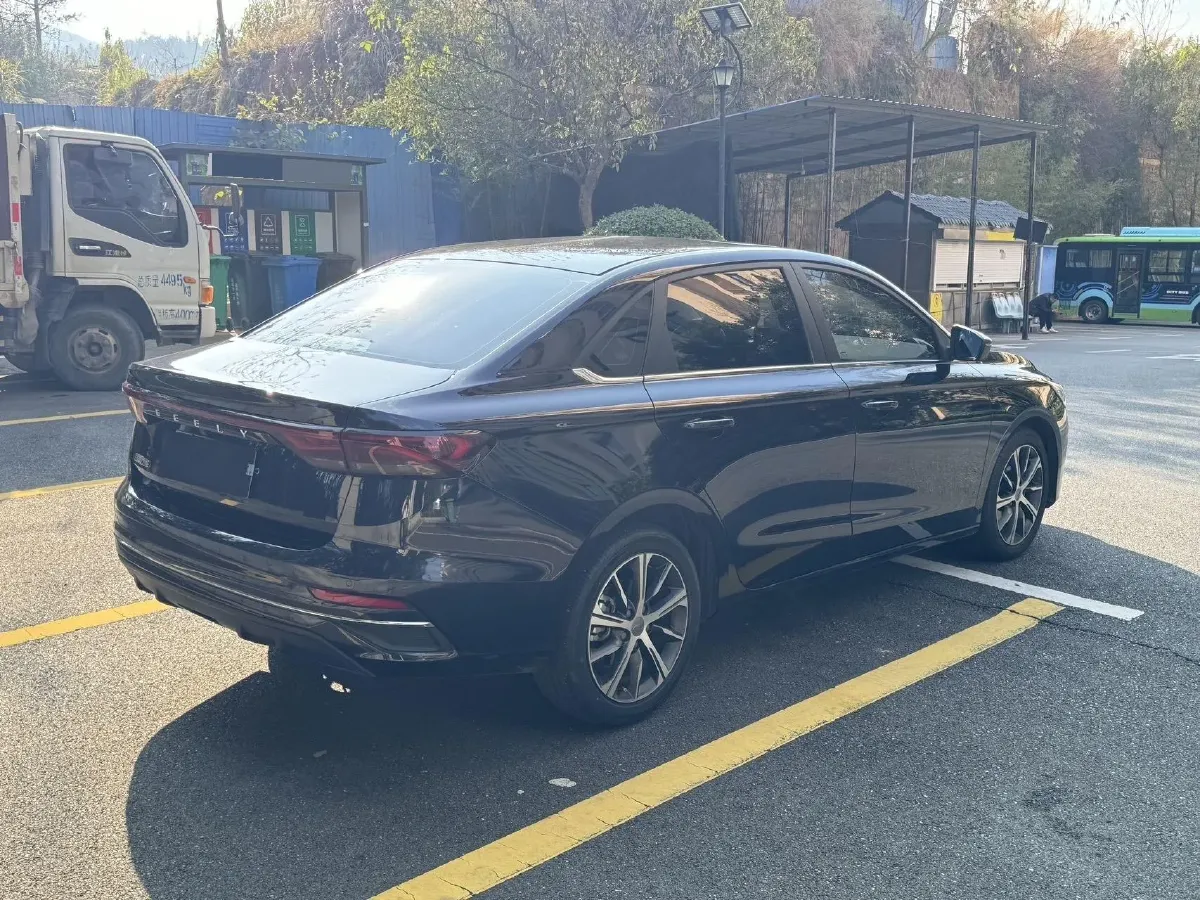 2022 Geely Emgrand 1.5L 114HP L4 CVT,autocango,china used car exporter,china ev exporter,chinese used car exporter,chinese used ev exporter