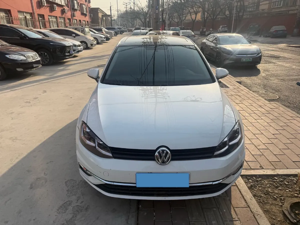 2018 Volkswagen Golf 1.6L 110HP L4 6AT,autocango,china used car exporter,china ev exporter,chinese used car exporter,chinese used ev exporter