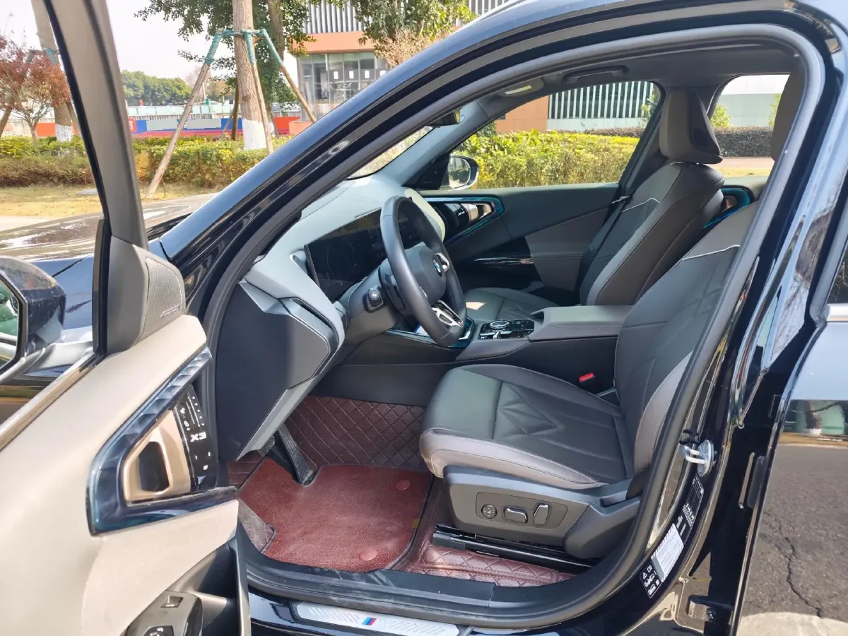 2025 BMW X3 2.0T 258HP L4 8AT,autocango,china used car exporter,china ev exporter,chinese used car exporter,chinese used ev exporter