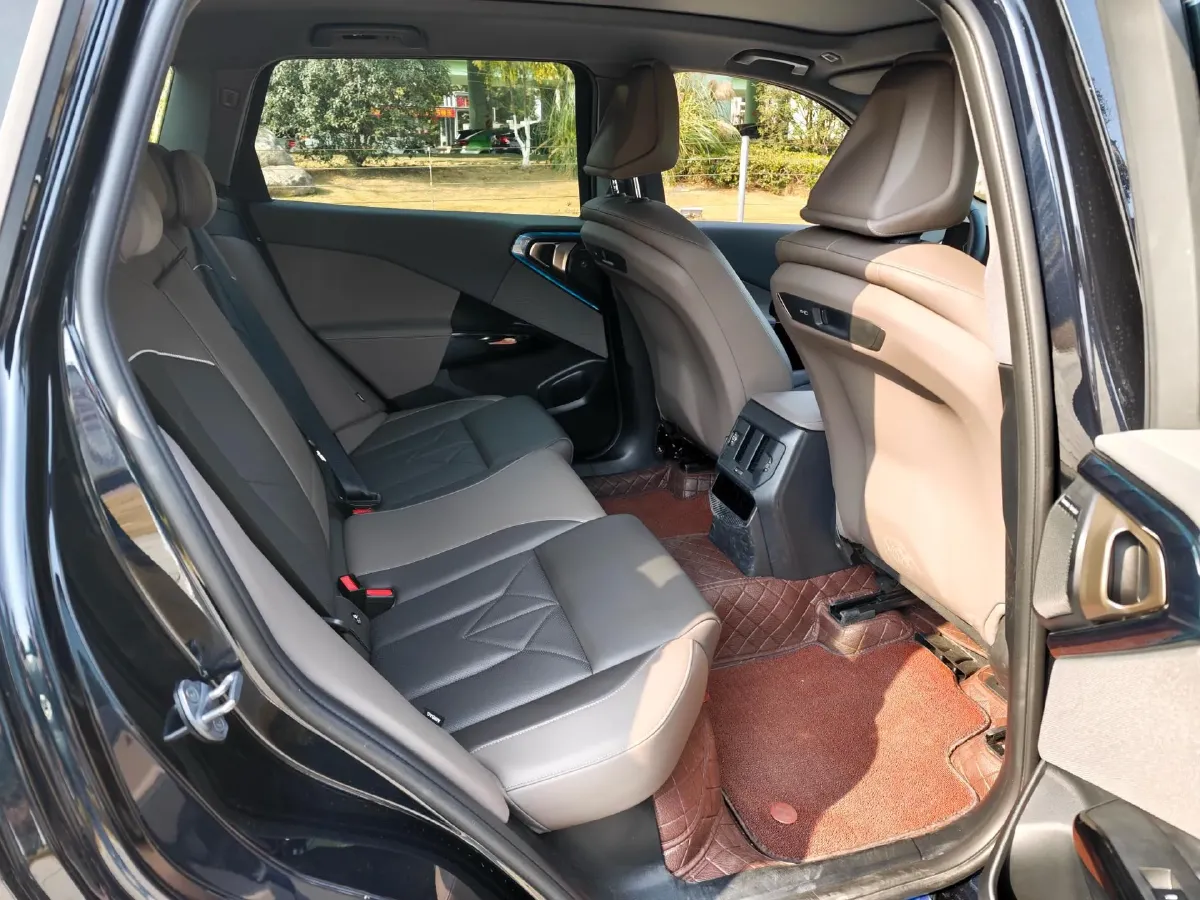 2025 BMW X3 2.0T 258HP L4 8AT,autocango,china used car exporter,china ev exporter,chinese used car exporter,chinese used ev exporter