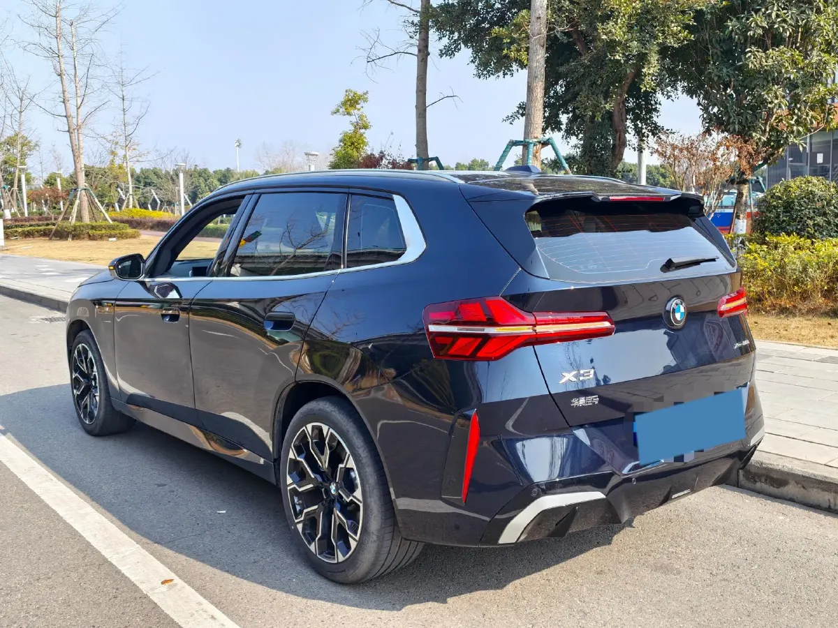 2025 BMW X3 2.0T 258HP L4 8AT,autocango,china used car exporter,china ev exporter,chinese used car exporter,chinese used ev exporter