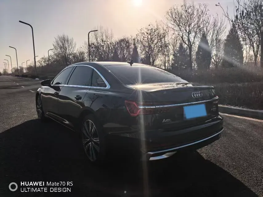 2025 Audi A6L 2.0T 245HP L4 7DCT,autocango,china used car exporter,china ev exporter,chinese used car exporter,chinese used ev exporter