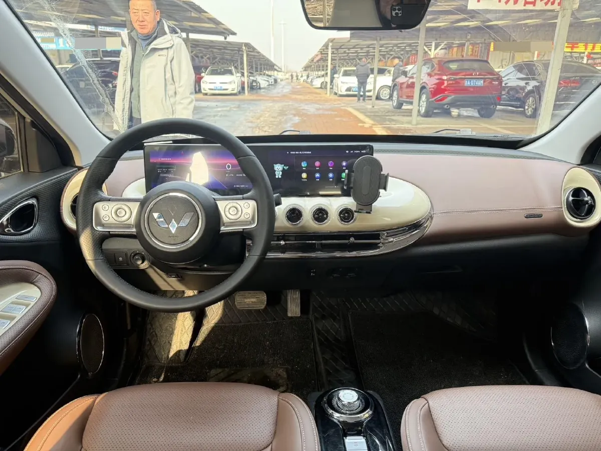 2024 WuLing BinGuo BEV 31.9KWH,autocango,china used car exporter,china ev exporter,chinese used car exporter,chinese used ev exporter