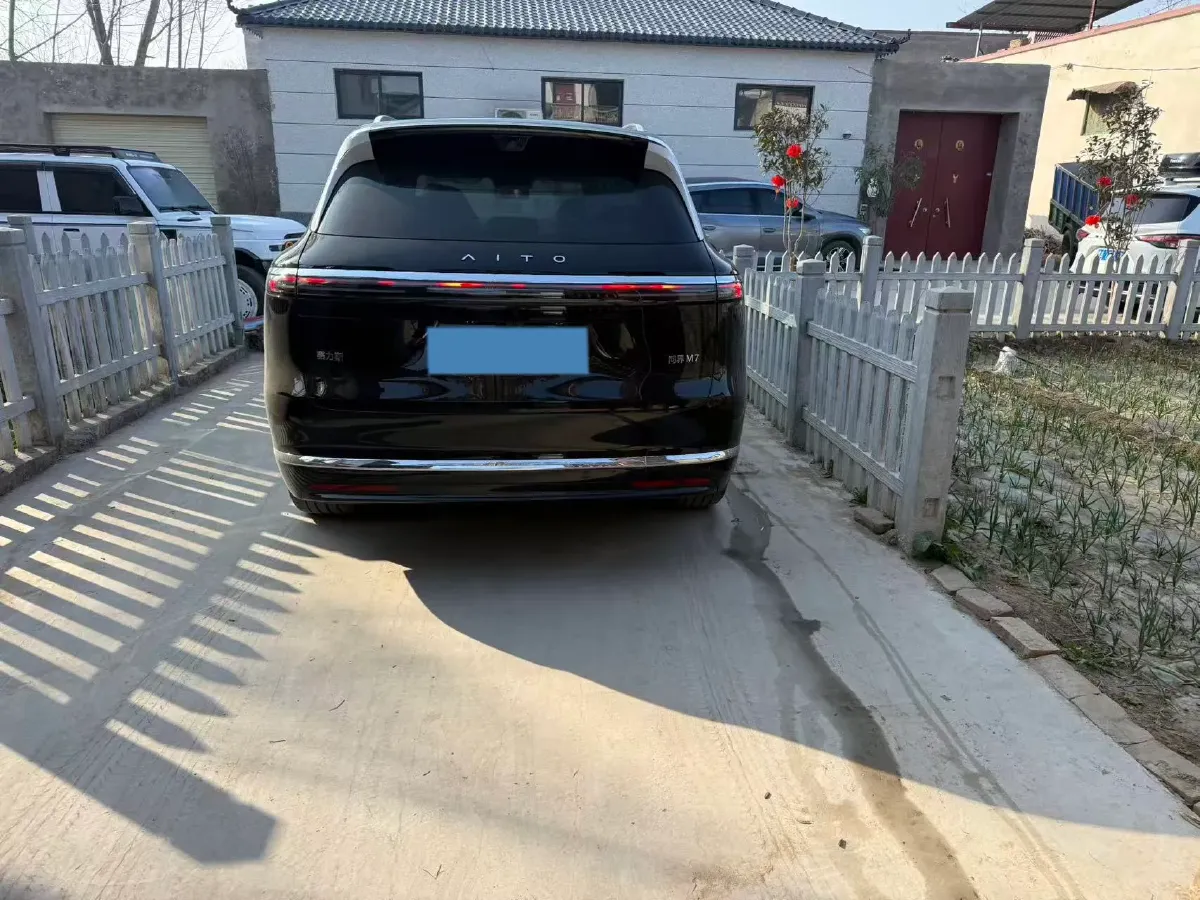 2026 AITO AITO M7 REEV 160HP REEV,autocango,china used car exporter,china ev exporter,chinese used car exporter,chinese used ev exporter