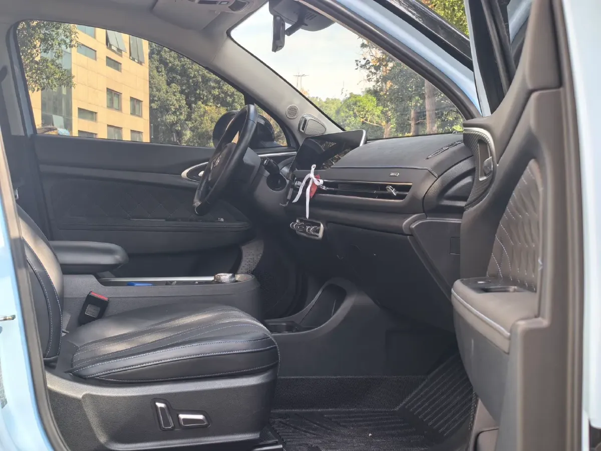 2022 ChangAn CS75 Plus 1.5T 178HP L4 6AT,autocango,china used car exporter,china ev exporter,chinese used car exporter,chinese used ev exporter