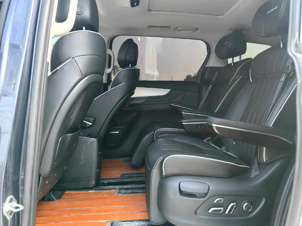 2021 Roewe iMAX8 2.0T 234HP L4 8AT,autocango,china used car exporter,china ev exporter,chinese used car exporter,chinese used ev exporter