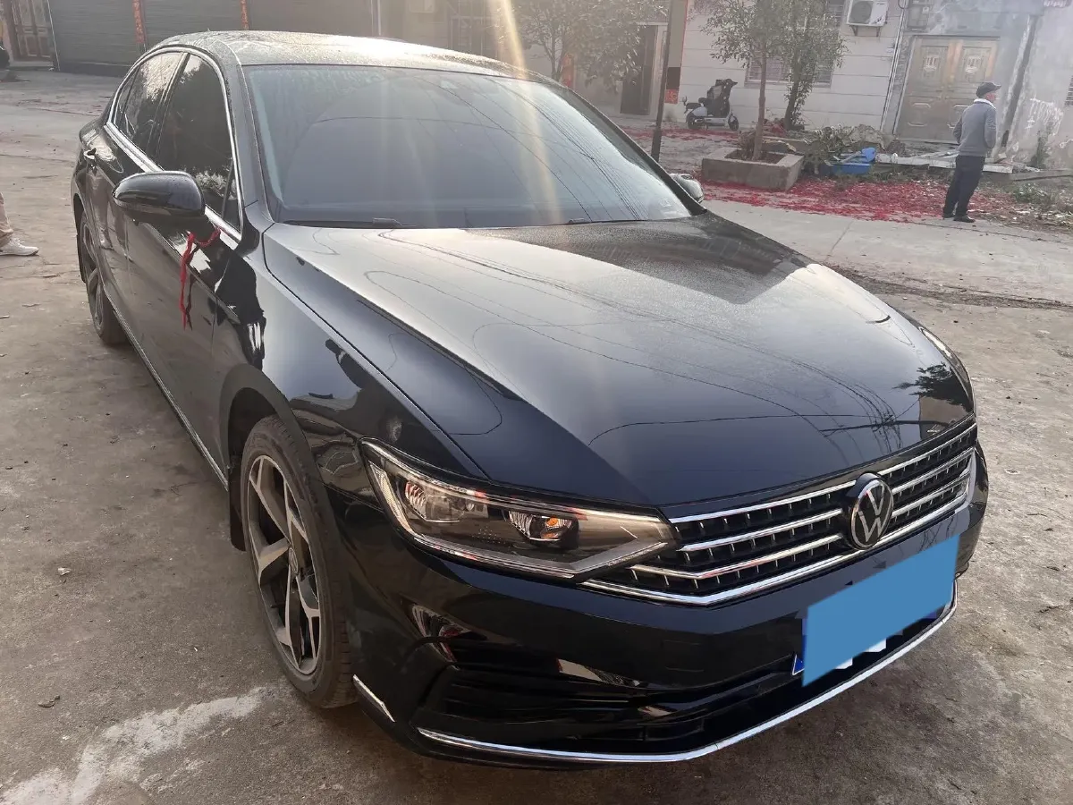 2026 Volkswagen Magotan 2.0T 220HP L4 7DCT,autocango,china used car exporter,china ev exporter,chinese used car exporter,chinese used ev exporter