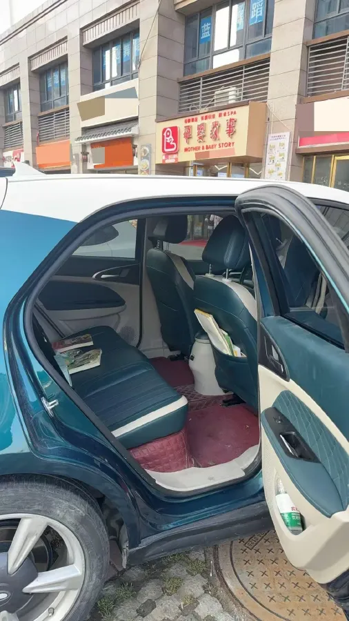 2022 ChangAn Oshan X7 Plus 1.5T 188HP L4 7DCT,autocango,china used car exporter,china ev exporter,chinese used car exporter,chinese used ev exporter