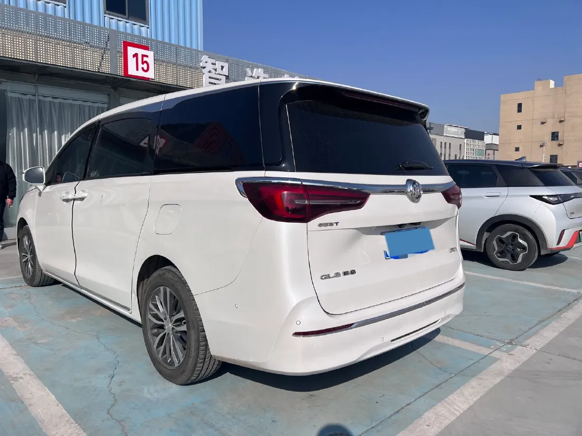 2023 Buick GL8 2.0T 237HP L4 9AT,autocango,china used car exporter,china ev exporter,chinese used car exporter,chinese used ev exporter