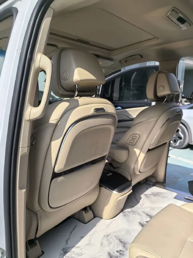 2023 Buick GL8 2.0T 237HP L4 9AT,autocango,china used car exporter,china ev exporter,chinese used car exporter,chinese used ev exporter