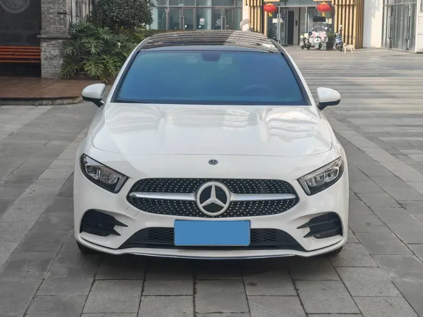 2021 Mercedes-Benz A Class 1.3T 163HP L4 7DCT,autocango,china used car exporter,china ev exporter,chinese used car exporter,chinese used ev exporter