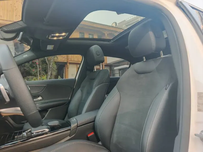 2021 Mercedes-Benz A Class 1.3T 163HP L4 7DCT,autocango,china used car exporter,china ev exporter,chinese used car exporter,chinese used ev exporter