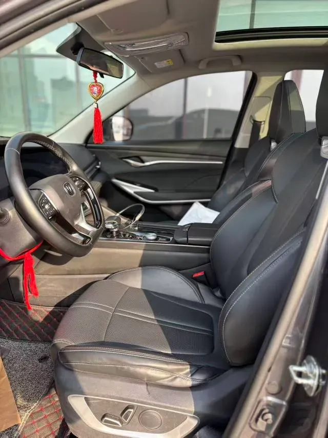 2020 ChangAn CS75 Plus 2.0T 233HP L4 8AT,autocango,china used car exporter,china ev exporter,chinese used car exporter,chinese used ev exporter